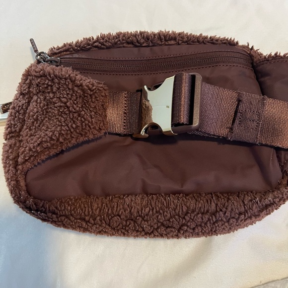 Lululemon belt bag - Picture 5 of 9